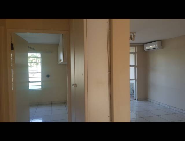 2 bed property to rent in SUNNINGDALE